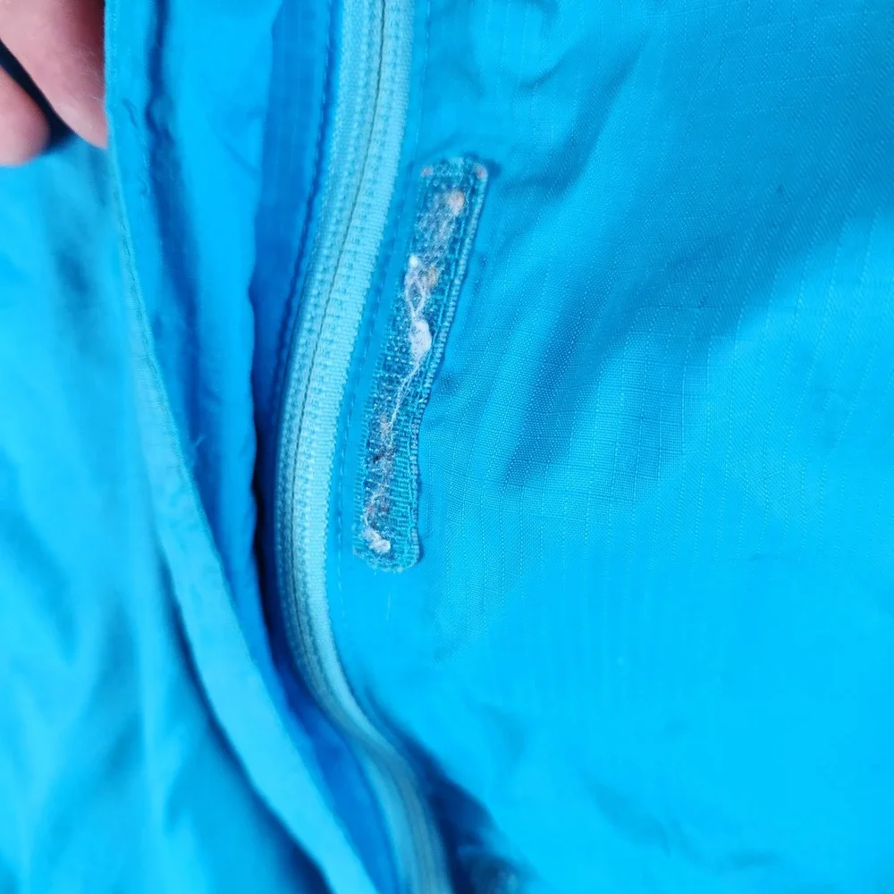 The North Face HyVent Jacket Girls M 10/12 Blue Hooded Rain Shell Hiking Outdoor - Picture 6 of 16